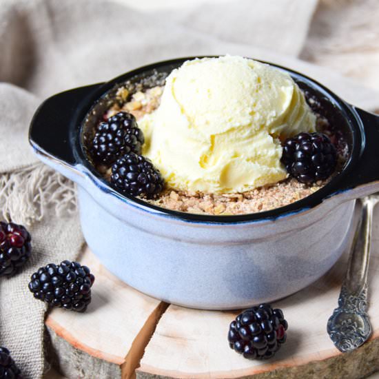Blackberry Apple Crumble - Recipe photo by PoLaBaker