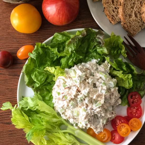 Simple Creamy Chicken Salad - Recipe photo by twosleeevers