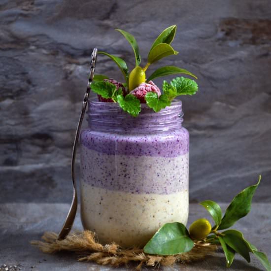 Purple ombre overnight oats - Recipe photo by RainbowInMyKitchen