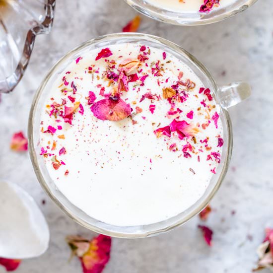Rose Caramel Earl Grey Latte - Recipe photo by How Daily