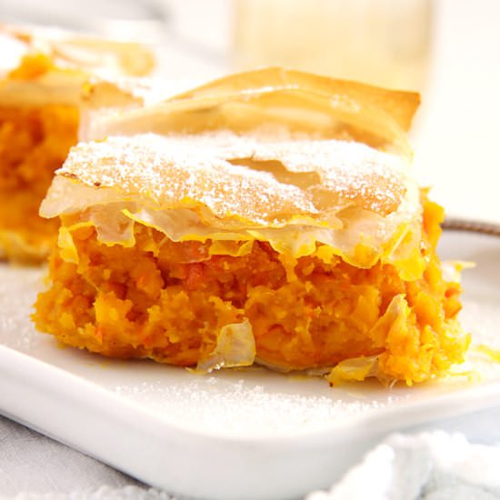 Skinny Pumpkin Cinnamon Pie - Recipe photo by adinutza