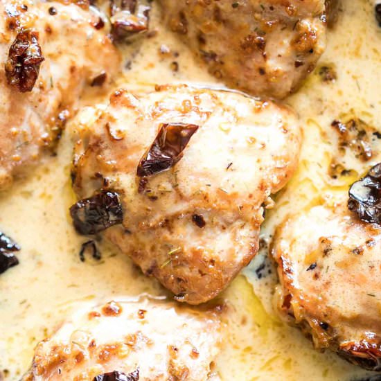 Creamy Sundried Tomato Chicken - Recipe photo by myfoodstory