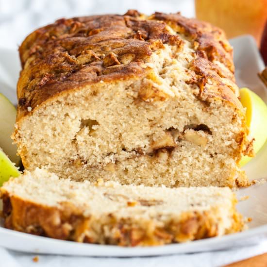 Apple Cinnamon Bread - Recipe photo by platedcravings
