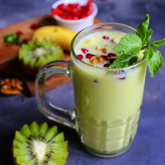 Avocado Kiwi Green Smoothie - Recipe photo by PriyaShiva