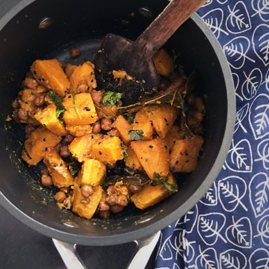 Pumpkin Kala Chana Curry - Recipe photo by steamingpot