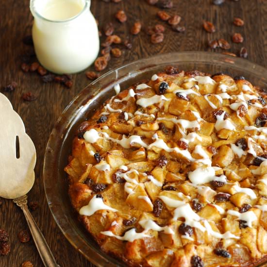 Cinnamon Roll Apple Cake - Recipe photo by whatsinthepan