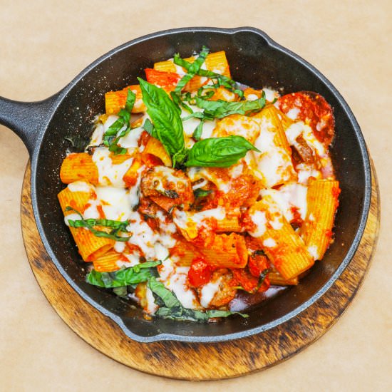 Baked Rigatoni - Recipe photo by improvoven