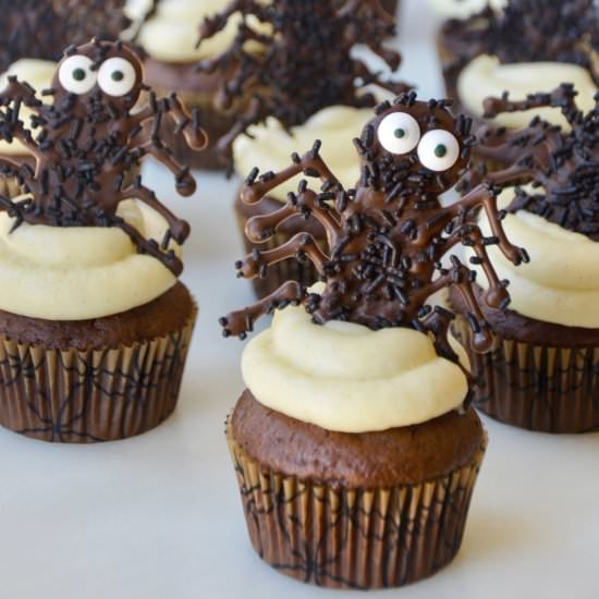 Halloween Cupcakes with Spiders - Recipe photo by justataste