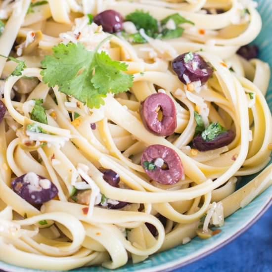 Pasta Aglio e Olio - Recipe photo by thegoldlininggirl