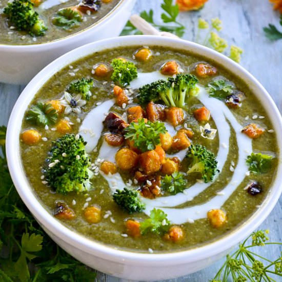 Broccoli, spinach and chickpea soup - Recipe photo by RainbowInMyKitchen