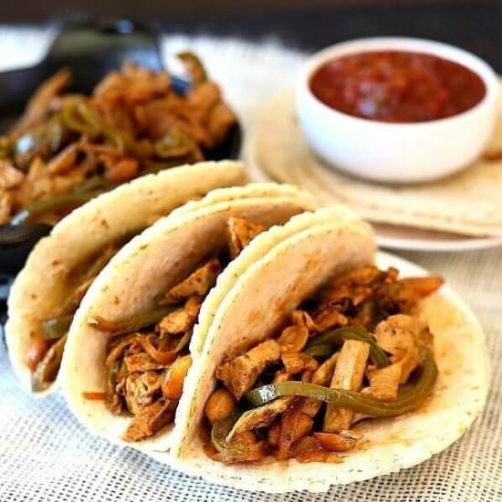 Vegan Fajitas with Meatless Chicken - Recipe photo by Vegan In The Freezer