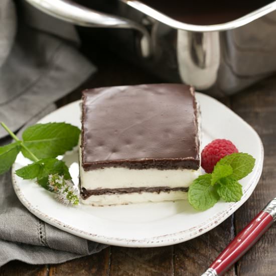 No Bake Chocolate Lasagna - Recipe photo by thatskinnychickcanbake