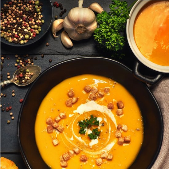 Oil-Free Pumpkin Curry Soup - Recipe photo by raepublic