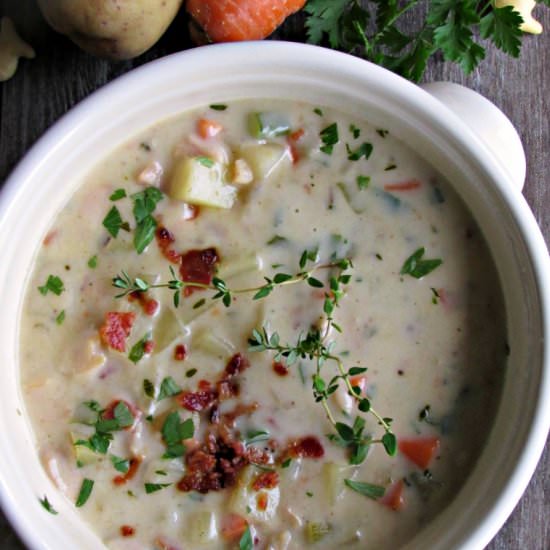 Easy Creamy Clam Chowder - Recipe photo by agoudalife
