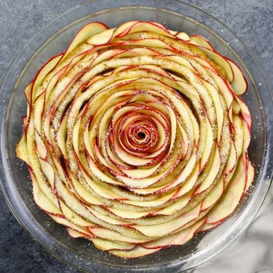 Easy Cinnamon Roll Apple Rose Tart - Recipe photo by tipbuzz