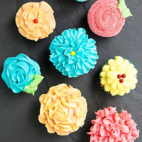 How to decorate cupcakes - Recipe photo by Cakewhiz