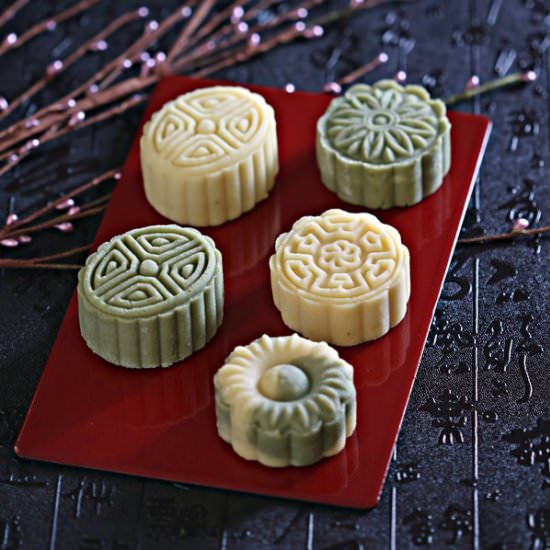 Mung Bean Cakes Mung Bean Mooncakes - Recipe photo by Anncoo