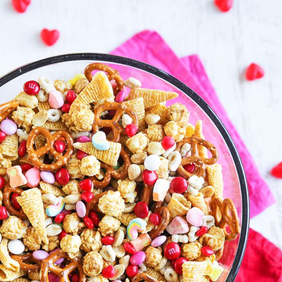 Valentine's Day Snack Mix - Recipe photo by pipandebby