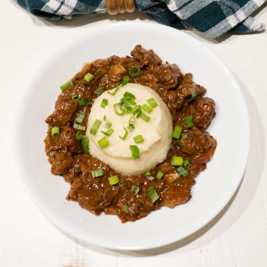 Beef Grillades Smoked Gouda Grits - Recipe photo by c2king