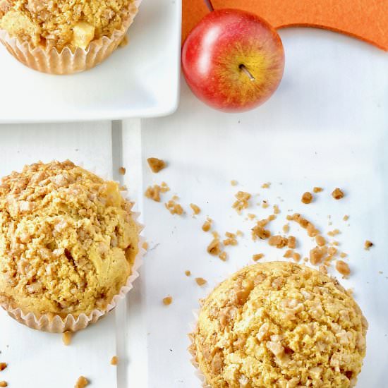 Fresh Apple Muffins with Toffee Top - Recipe photo by Homemade and Yummy