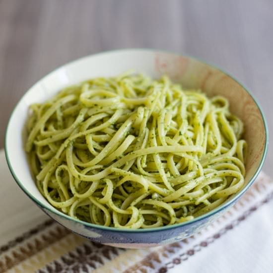 Home-made basil cashew pesto - Recipe photo by electricbluefood