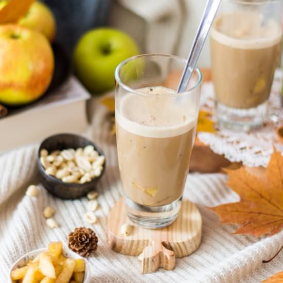 Cereal Coffee with Apples - Recipe photo by Mienta