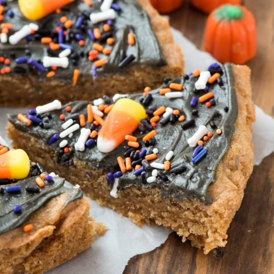 Halloween Pumpkin Cookie Cake - Recipe photo by crazyforcrust