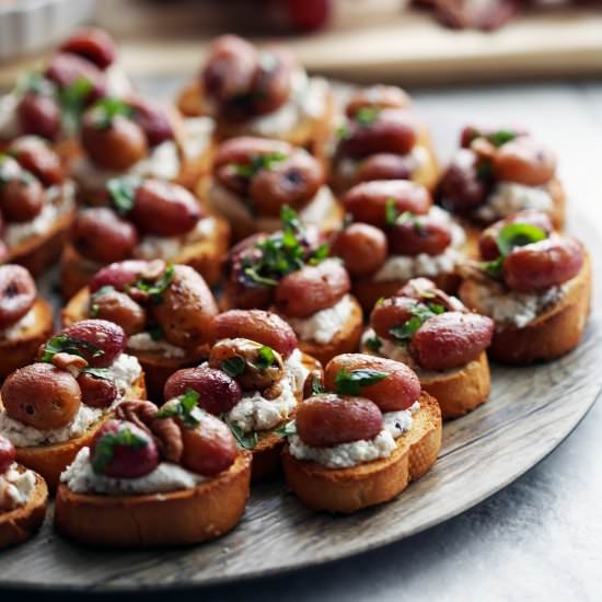 Balsamic Roasted Grape Crostini - Recipe photo by Yay For Food