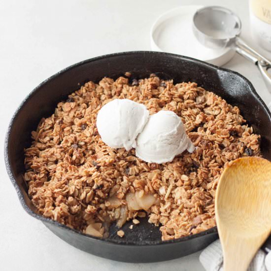 Cast Iron Apple Crisp - Recipe photo by Miss_Whisk