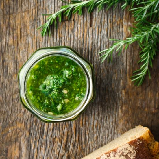Chickweed Pesto - Recipe photo by rebelskitchen