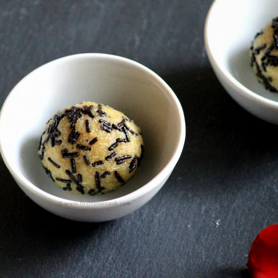 Coconut & Pineapple Ladoo - Recipe photo by firsttimercook