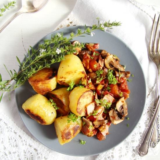 Potatoes with Bacon and Vegetables - Recipe photo by adinutza