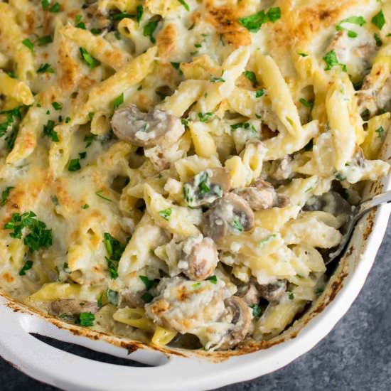 Cauliflower Alfredo Pasta Bake - Recipe photo by buildyourbite