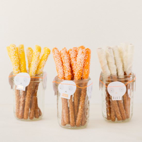 Candy Corn Pretzels - Recipe photo by The Sweet Nerd