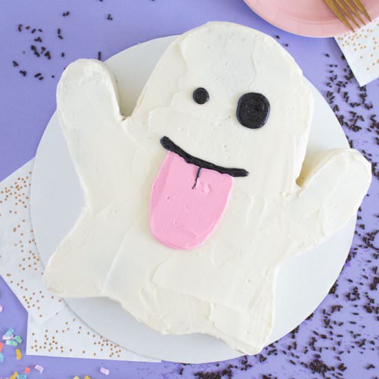 Emoji Ghost Cake - Recipe photo by clubcrafted