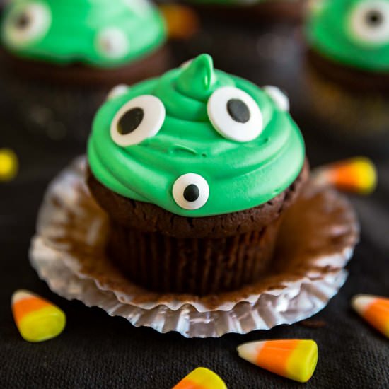 Monster Stuffed Cupcakes - Recipe photo by Thelifejolie