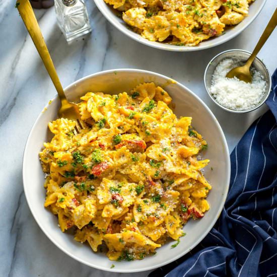 Healthy One Pot Pumpkin Alfredo - Recipe photo by thegirlonbloor