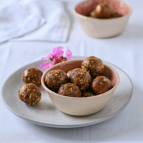 Choc nut energy balls - Recipe photo by vanillafrost4