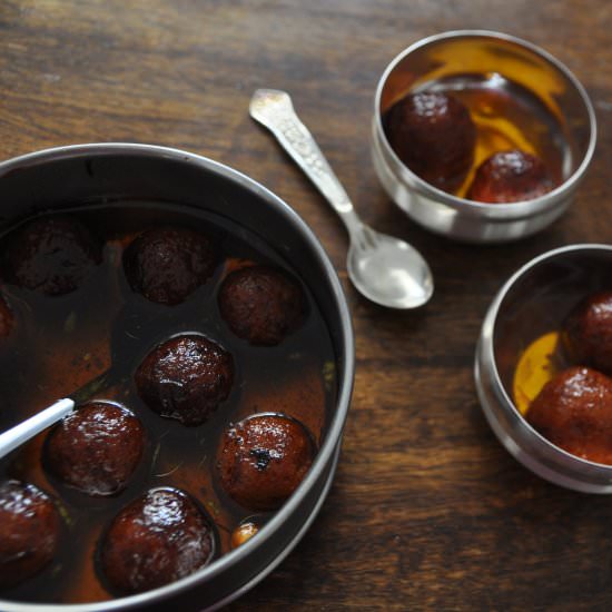 Gulab Jamun with Khoya - Recipe photo by Nithyajp