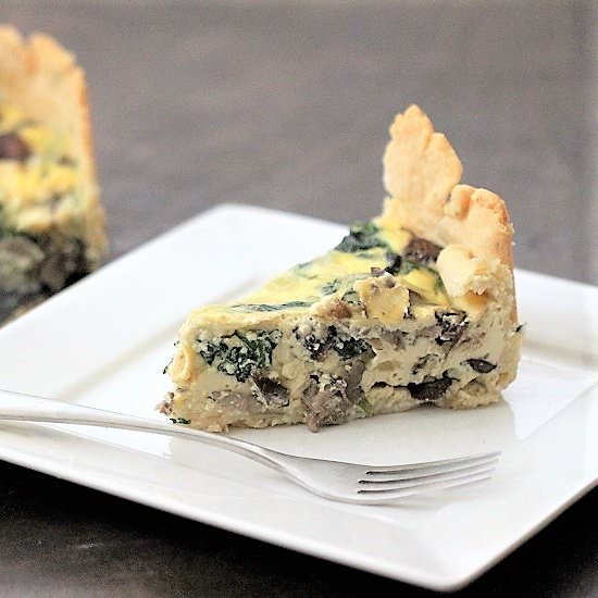 Mushroom, Spinach & Swiss Quiche - Recipe photo by sweetsaura
