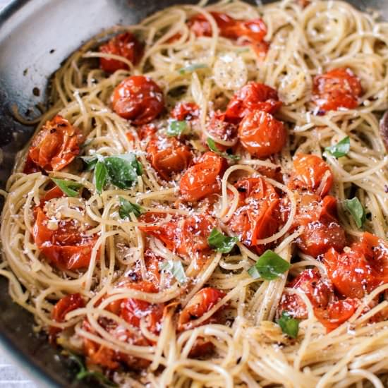 Burst Sun Gold Tomato Pasta - Recipe photo by kaleandcompass