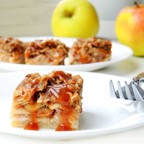 Salted Caramel Apple Pie Bars - Recipe photo by Cooking Creation