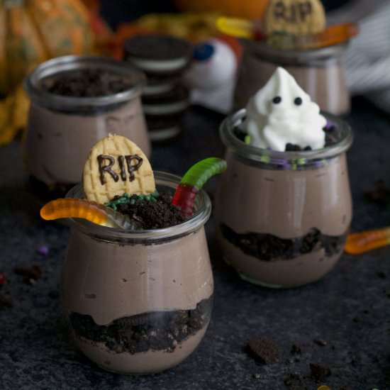 Spooky Protein Pudding Dirt Cups - Recipe photo by peanutbutterandfitness
