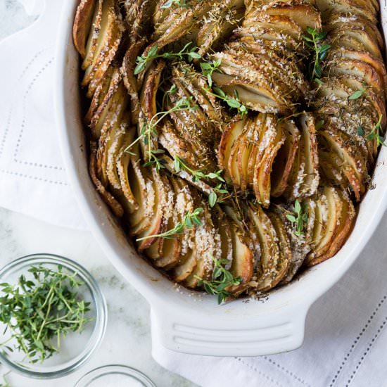 Roasted Potatoes with Thyme - Recipe photo by Stiers Aesthetic