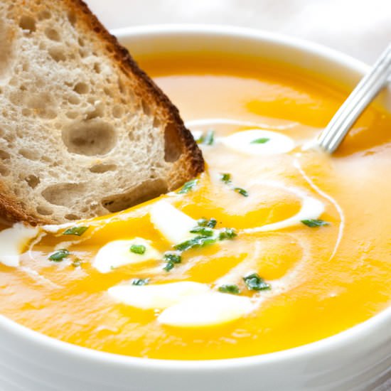Creamy Butternut Squash Soup - Recipe photo by platedcravings