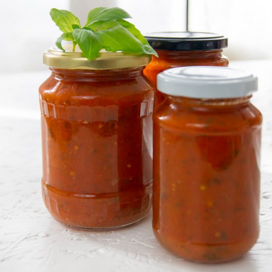 home made tomato sauce - Recipe photo by yellowgirl