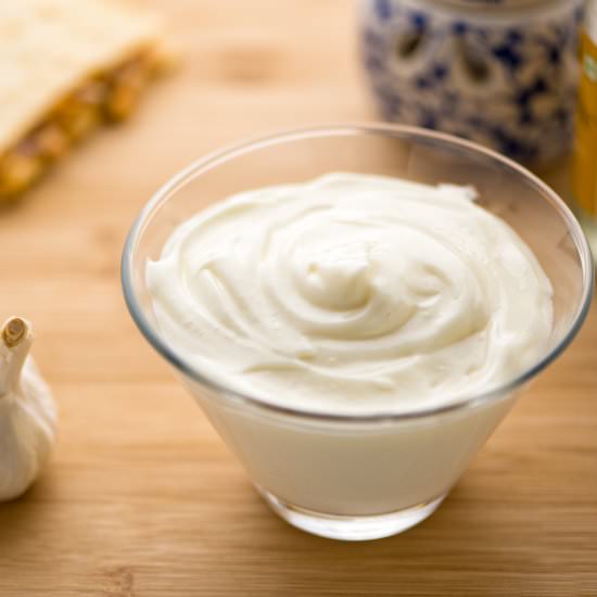 Homemade Garlic Mayonnaise (Aioli) - Recipe photo by meemiskitchen