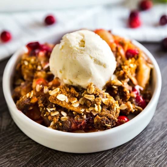 Cranberry Apple Crisp - Recipe photo by Thelifejolie