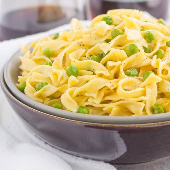 Creamy Skillet Noodles with Peas - Recipe photo by pumpkinnspice