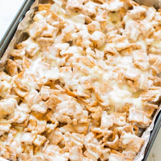 No-Bake Cinnamon Toast Crunch Bars - Recipe photo by Averie